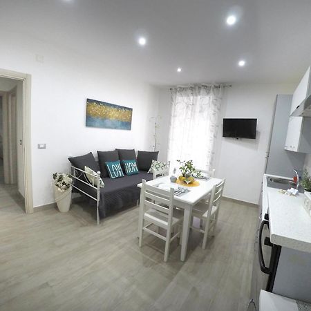 Midos Home Syrakus Exterior foto